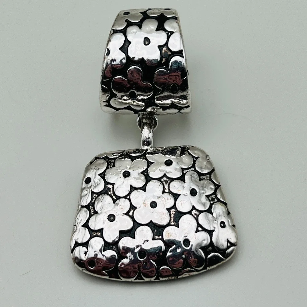 Silver Tone Floral Slide Scarf Enhancer Pendant Hammered Textured Dangle‎